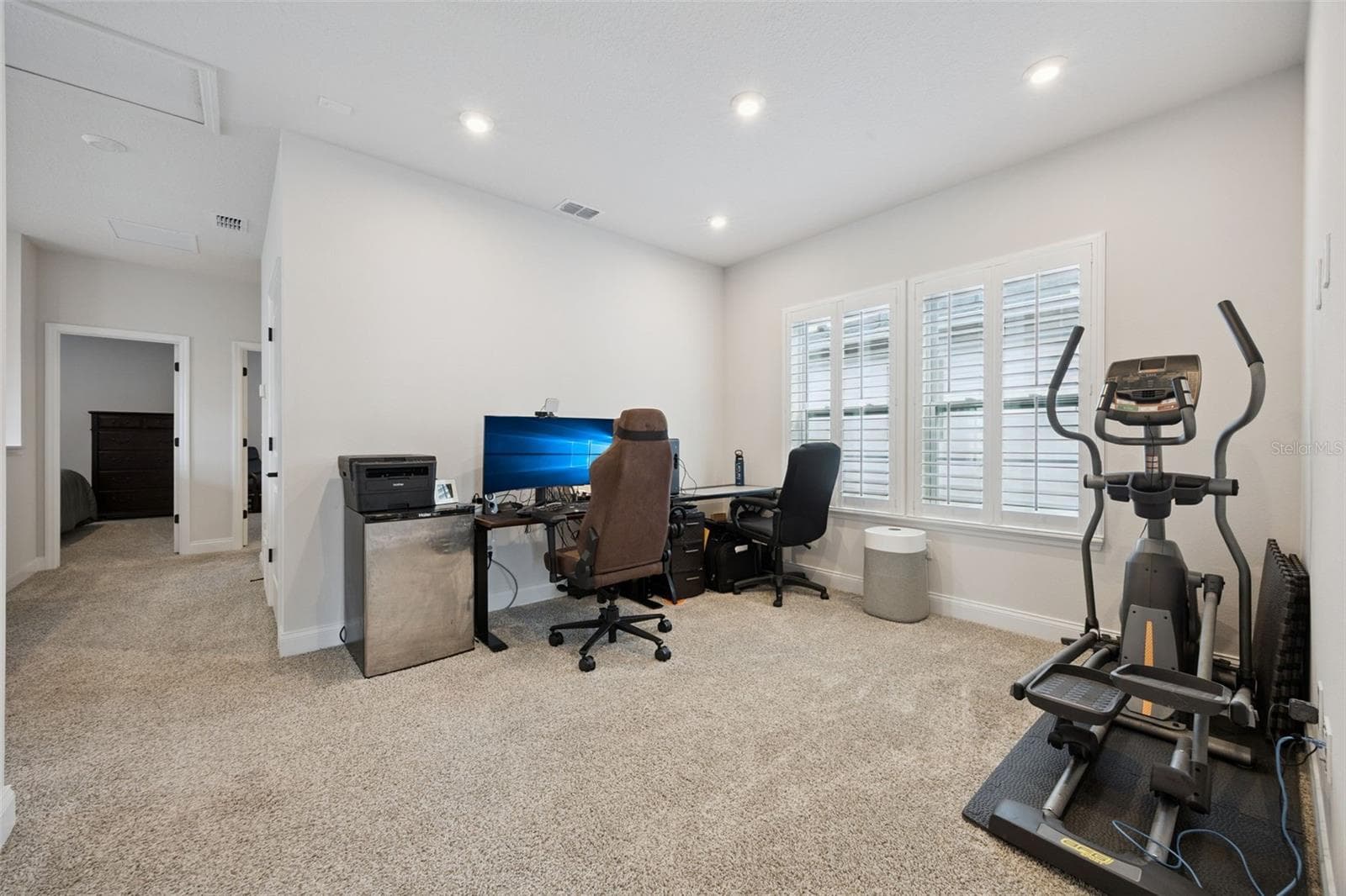 Open Loft offers many options..Including Fitness, Game Room, Office or Den. Each window is framed with 2-1/4" Colonial Style Window Sill Casing and Door Casing throughout the home. - 2954 JOURNEY PL, ST CLOUD