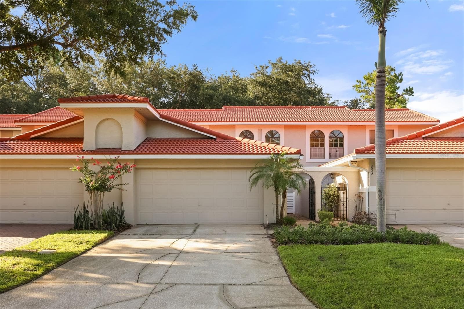 Townhouse at 8209 SANDPOINT BLVD, ORLANDO, photo 3 of 36