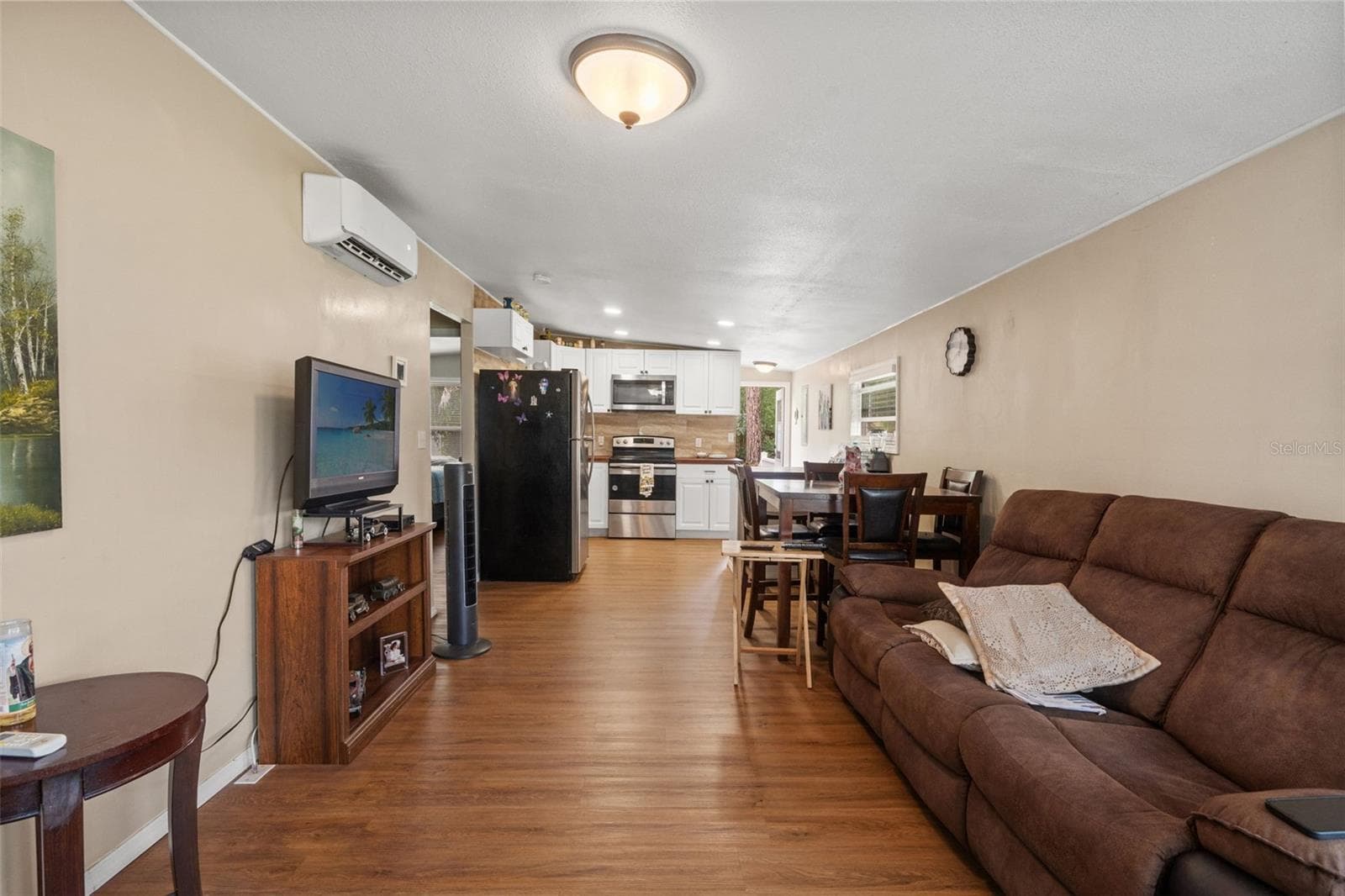 Manufactured Home at 237 MONROE AVE, BROOKSVILLE, photo 6 of 35
