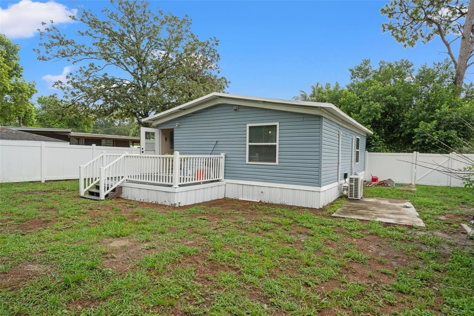 Manufactured Home at 237 MONROE AVE, BROOKSVILLE, photo 19 of 35