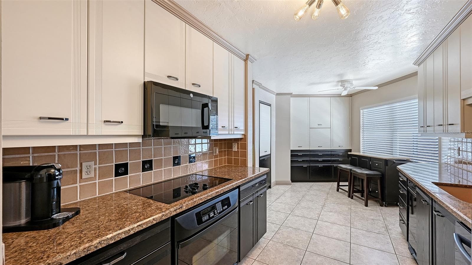 Condominium at 660 GOLDEN GATE POINT #51 & 52, SARASOTA, photo 19 of 36