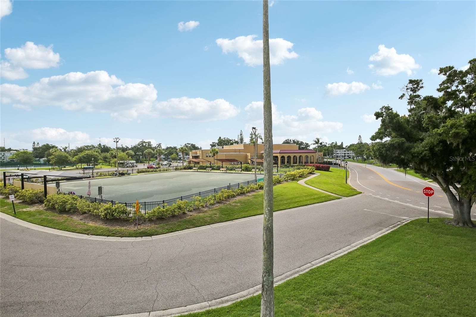 Condominium at 2380 WORLD PARKWAY BLVD #40, CLEARWATER, photo 5 of 77