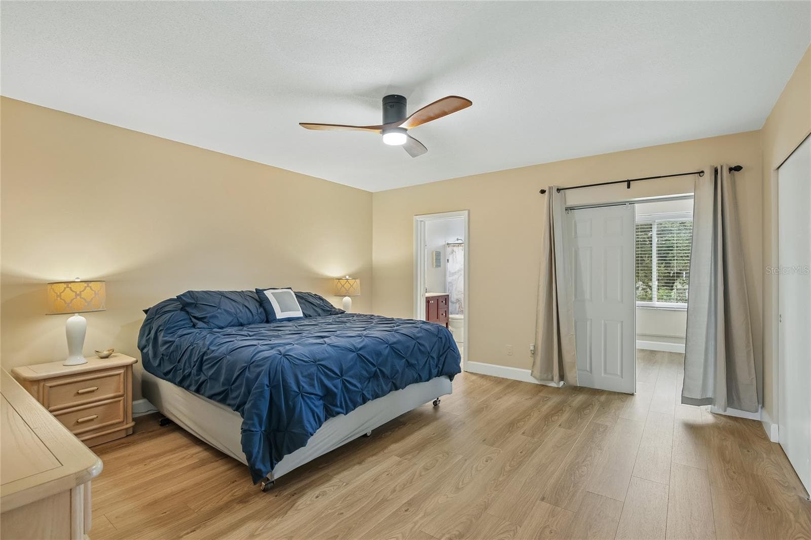 Condominium at 2380 WORLD PARKWAY BLVD #40, CLEARWATER, photo 25 of 77