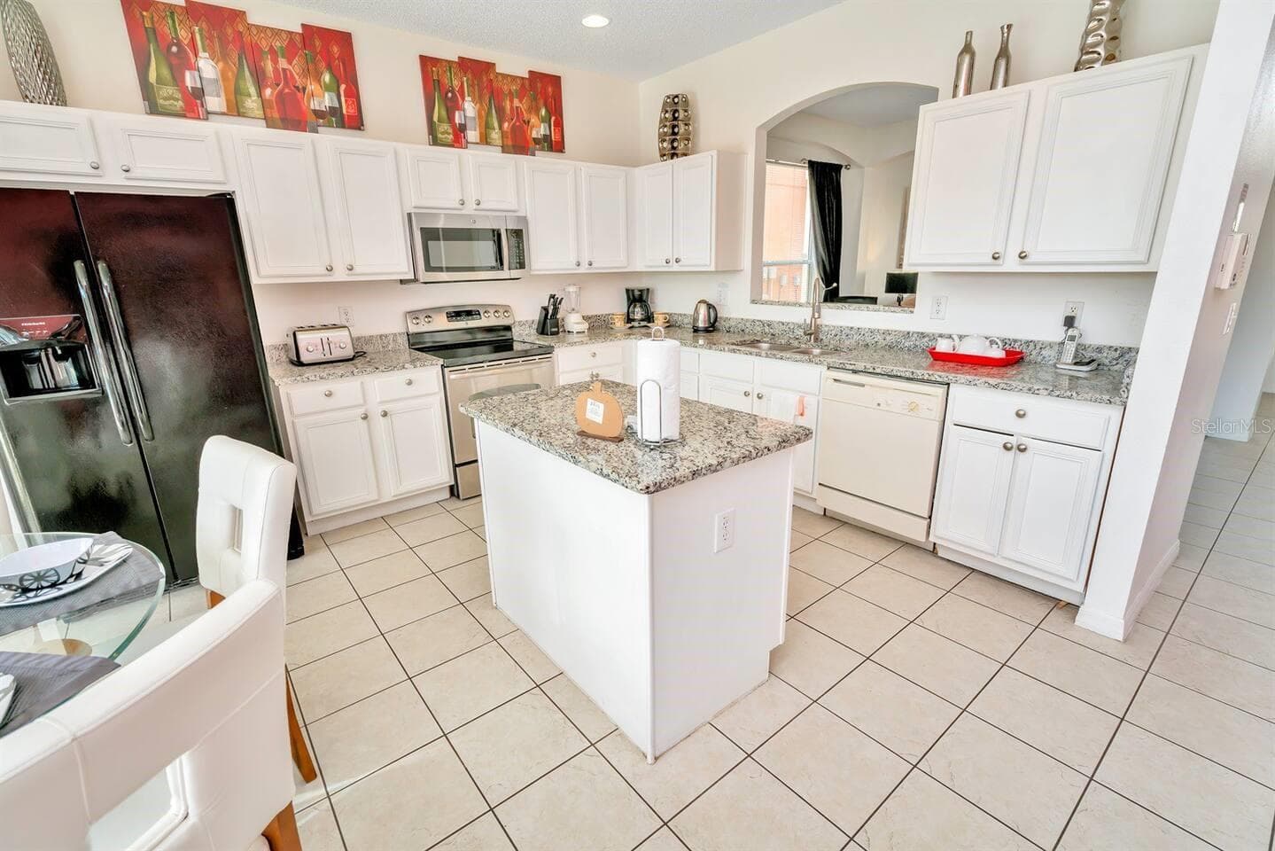 Single Family Residence at 182 HIDEAWAY BEACH LN, KISSIMMEE, photo 8 of 84