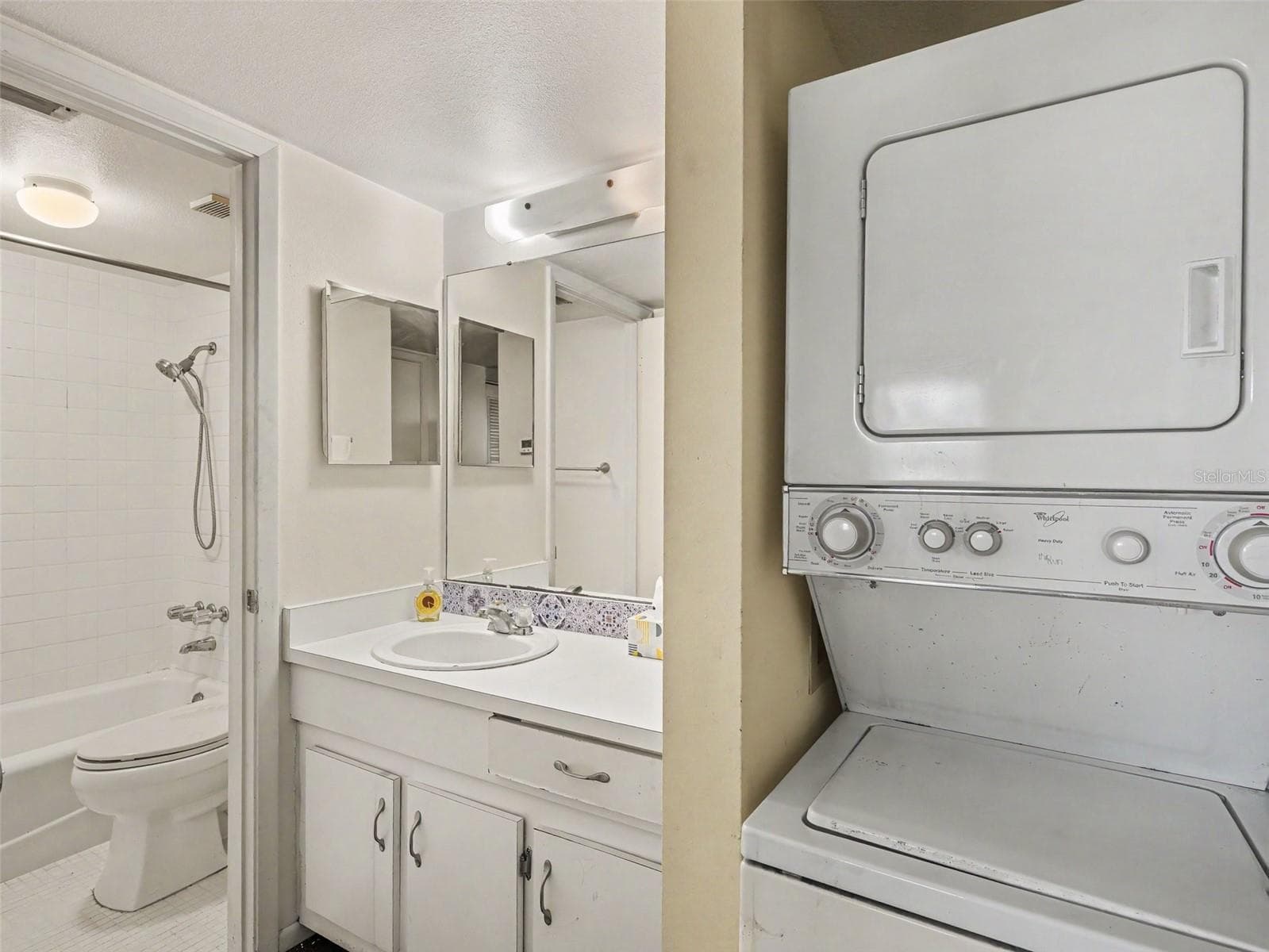 Condominium at 4460 IRONWOOD CIR #402AD, BRADENTON, photo 9 of 13