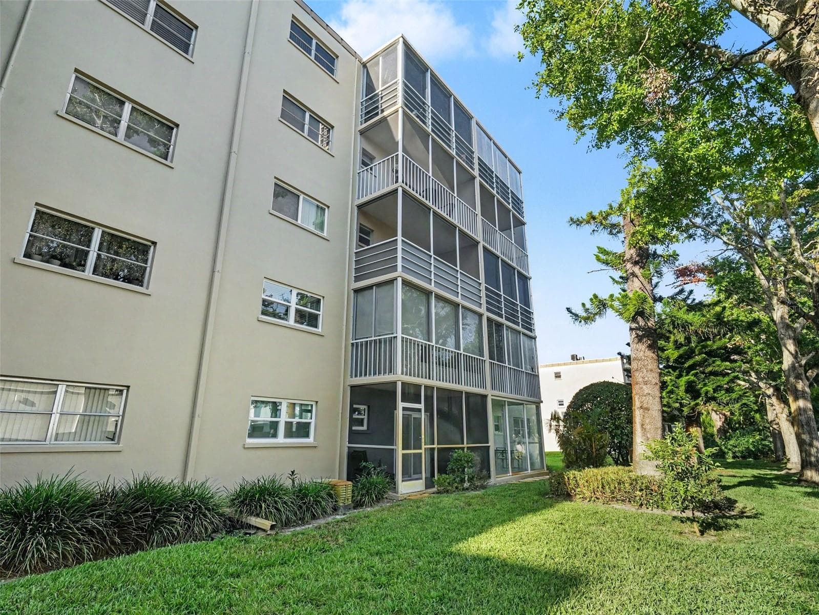 Condominium at 4460 IRONWOOD CIR #402AD, BRADENTON, photo 11 of 13
