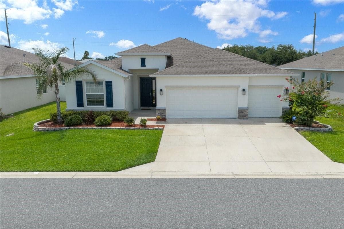 Single Family Residence at 8068 SW 59TH TER, OCALA, photo 2 of 56