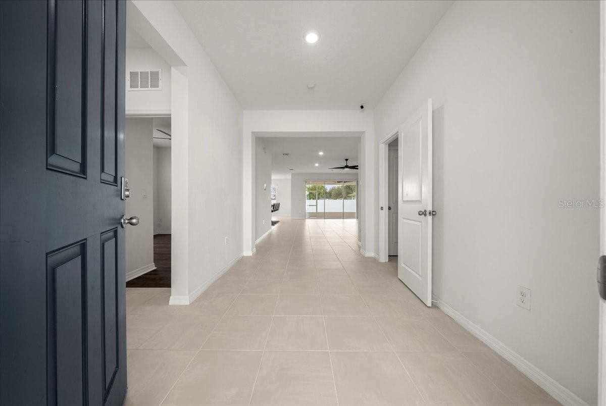 Foyer - view of the hallway - 8068 SW 59TH TER, OCALA