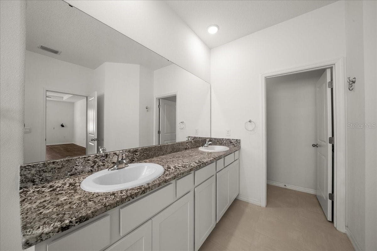 Single Family Residence at 8068 SW 59TH TER, OCALA, photo 26 of 56