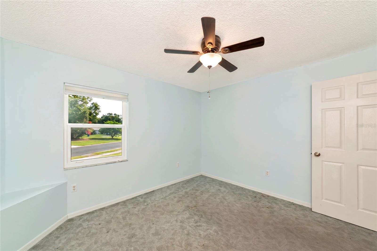 Single Family Residence at 2405 ICECAPADE DR, SARASOTA, photo 33 of 50