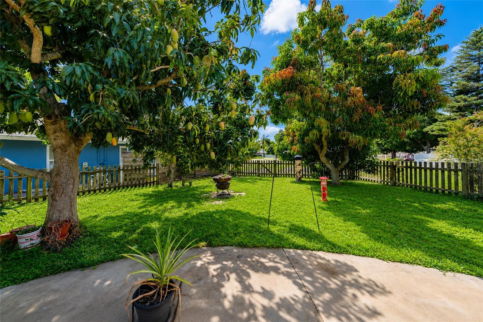 Single Family Residence at 2405 ICECAPADE DR, SARASOTA, photo 42 of 50