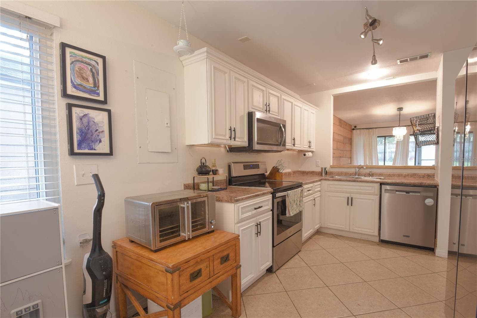 Single Family Residence at 321 KIRKCALDY DR, WINTER SPRINGS, photo 36 of 49