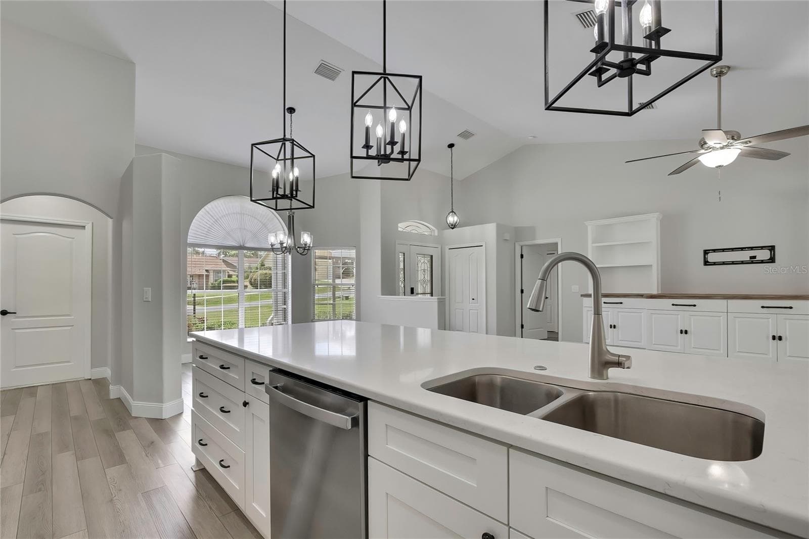 Single Family Residence at 6164 N SILVER PALM WAY, BEVERLY HILLS, photo 4 of 51