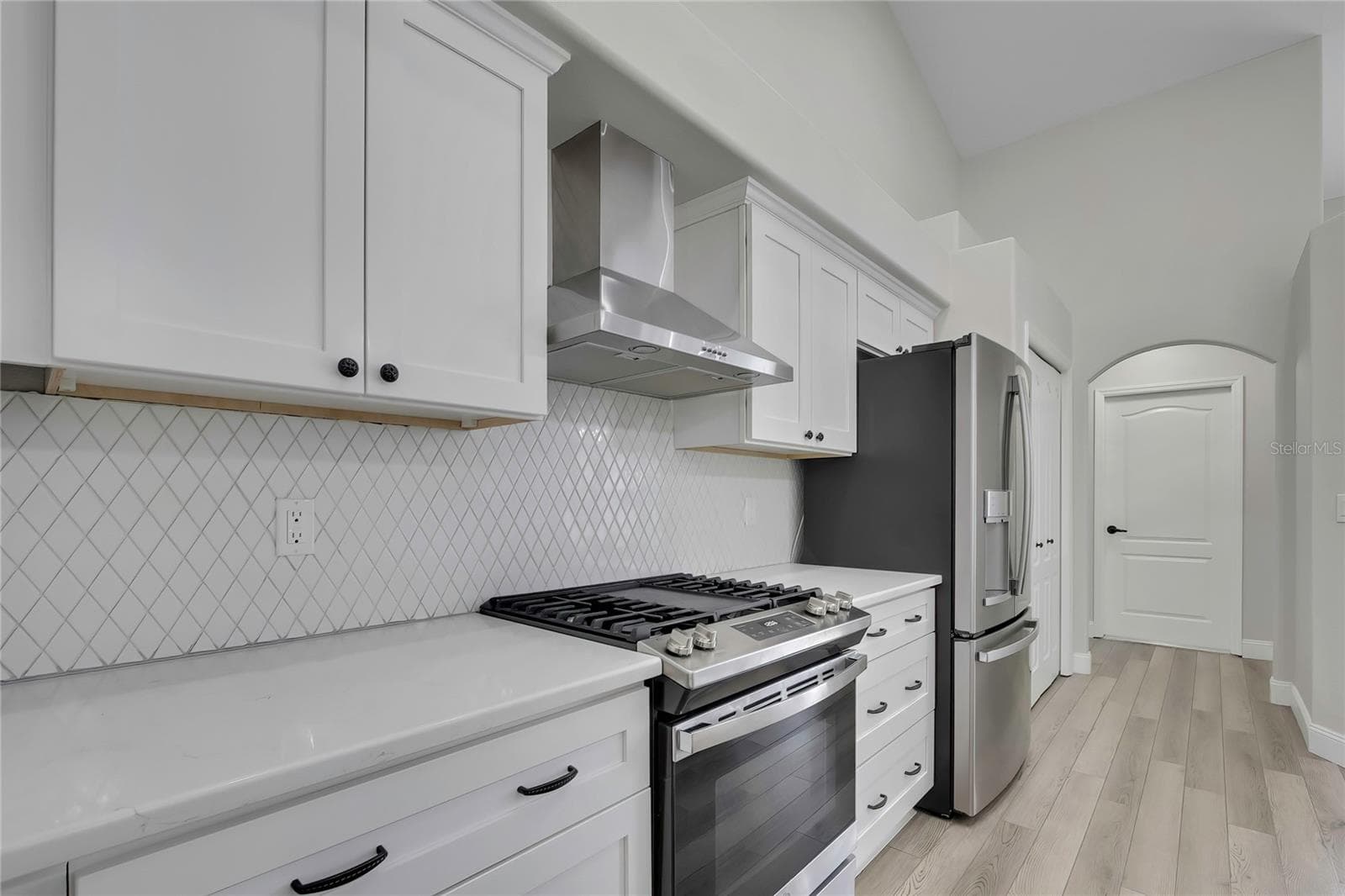 Single Family Residence at 6164 N SILVER PALM WAY, BEVERLY HILLS, photo 8 of 51