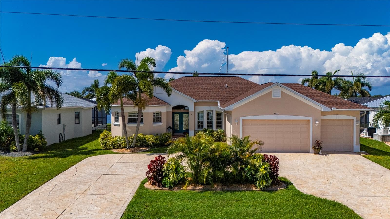 Single Family Residence at 21551 EDGEWATER DR, PORT CHARLOTTE, photo 2 of 30