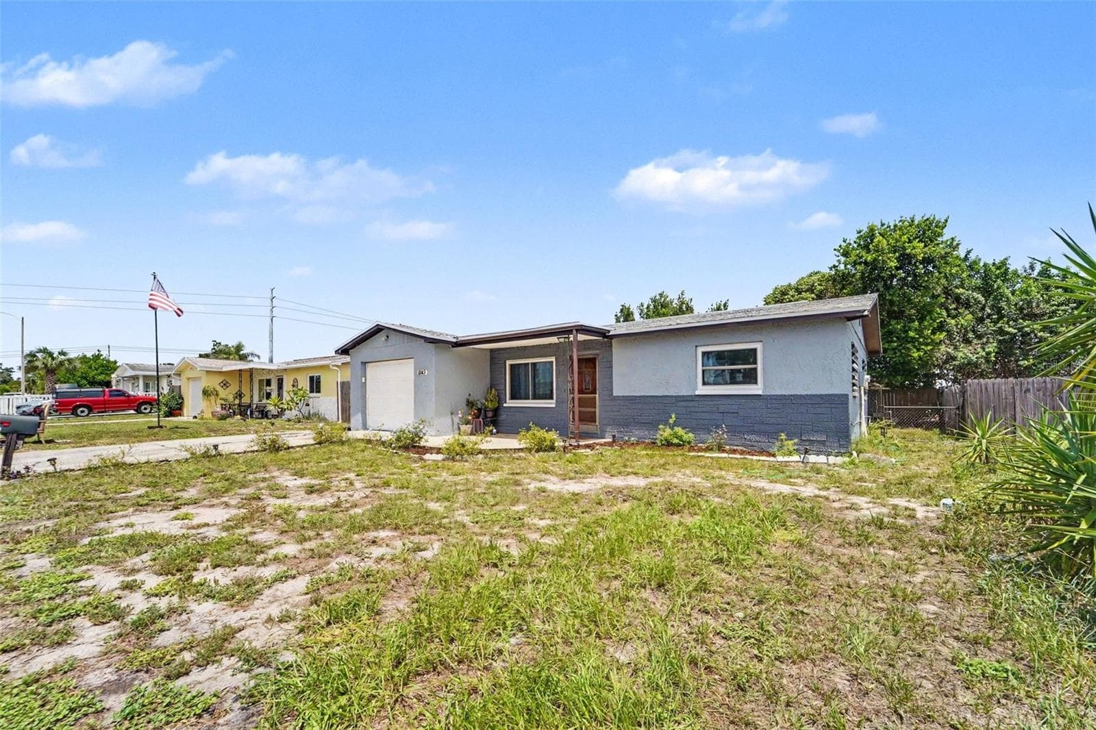 8143 HIXTON DR
