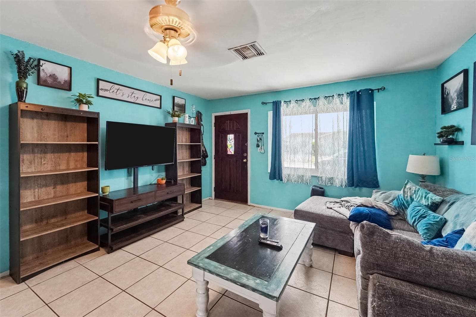 Single Family Residence at 8143 HIXTON DR, PORT RICHEY, photo 2 of 11