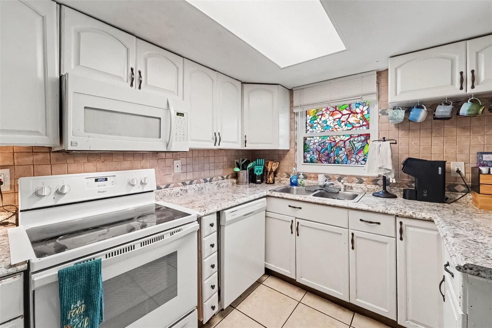 Single Family Residence at 8143 HIXTON DR, PORT RICHEY, photo 4 of 11