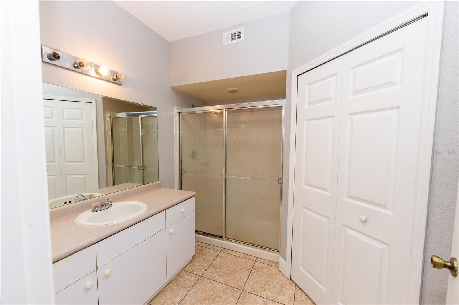 Master bathroom - 2302 MID TOWN TER #1228, ORLANDO