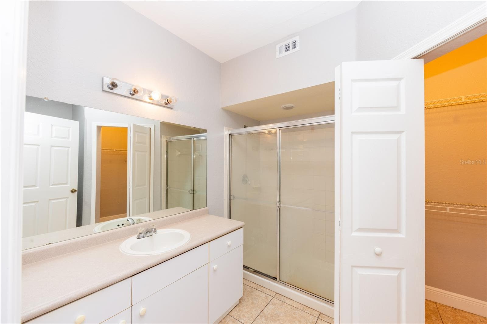 Master Bathroom - 2302 MID TOWN TER #1228, ORLANDO