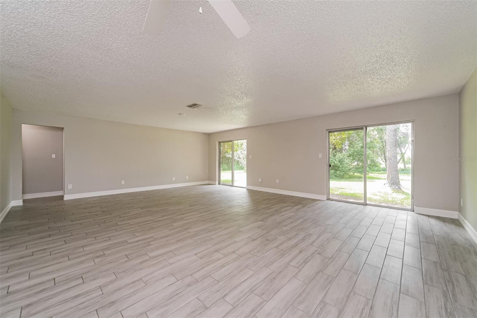 Single Family Residence at 10346 MATCHLOCK DR, ORLANDO, photo 3 of 21