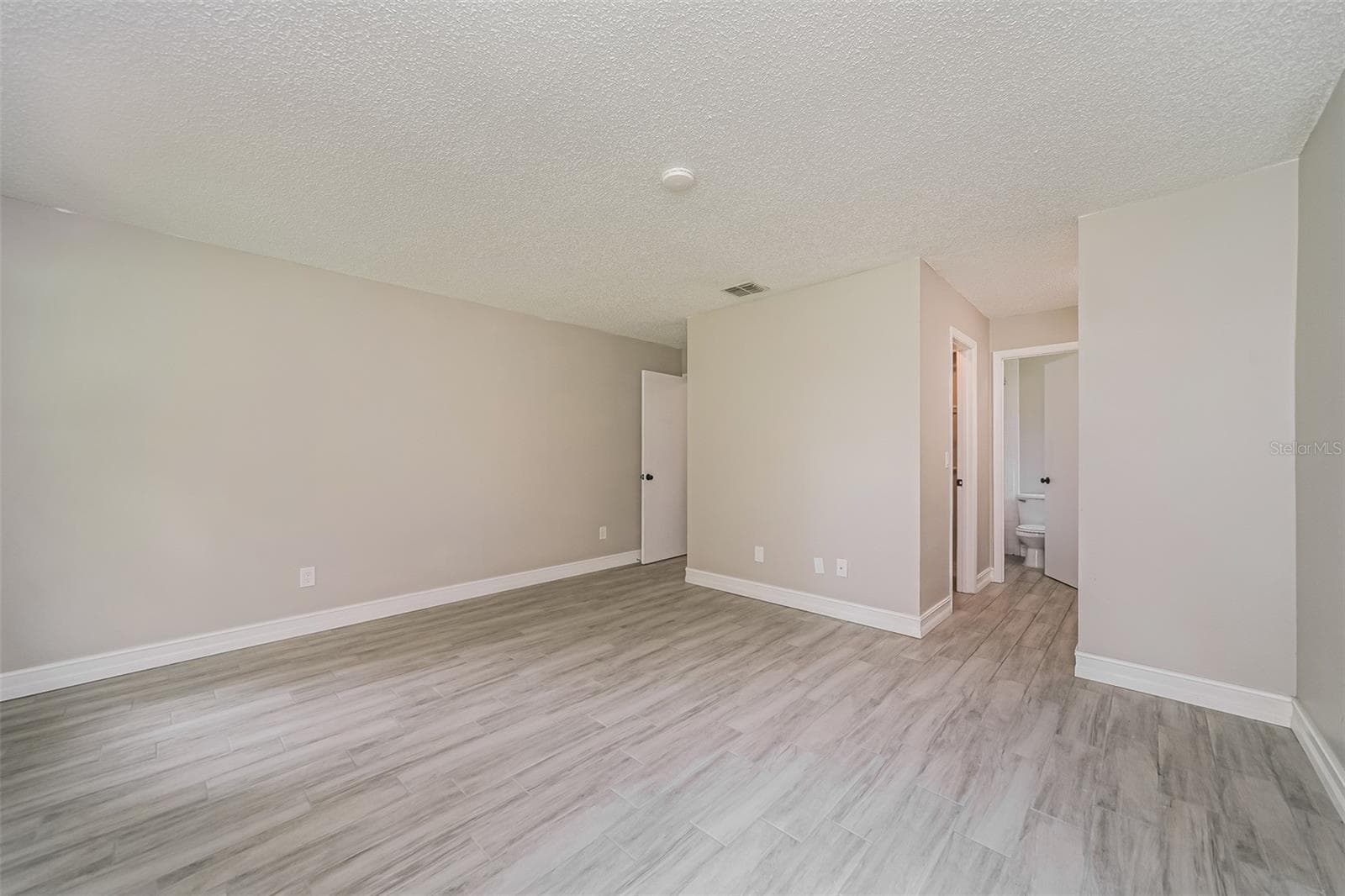 Single Family Residence at 10346 MATCHLOCK DR, ORLANDO, photo 12 of 21