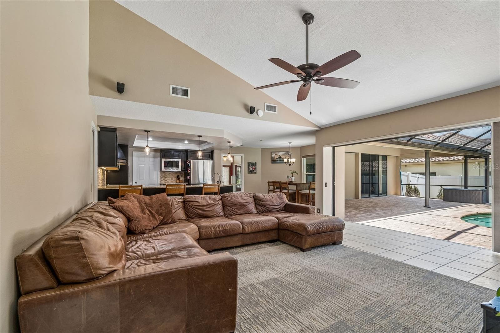 Single Family Residence at 2937 HILLCREEK CIR S, CLEARWATER, photo 24 of 57