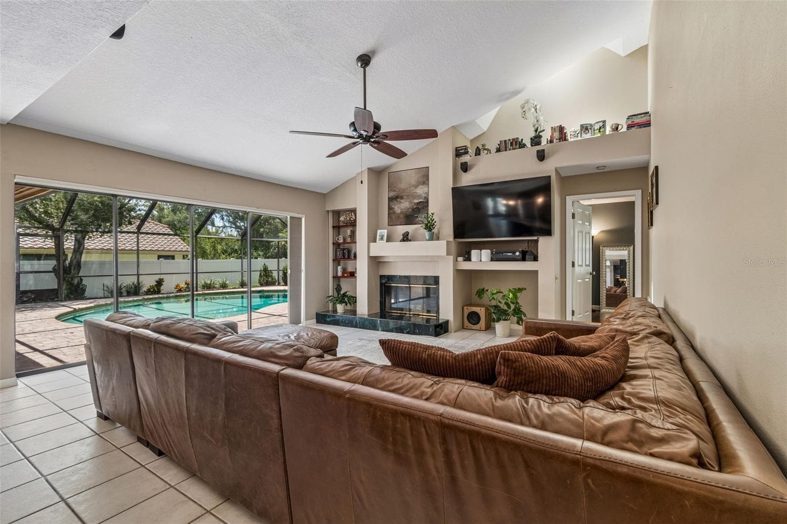 Single Family Residence at 2937 HILLCREEK CIR S, CLEARWATER, photo 26 of 57