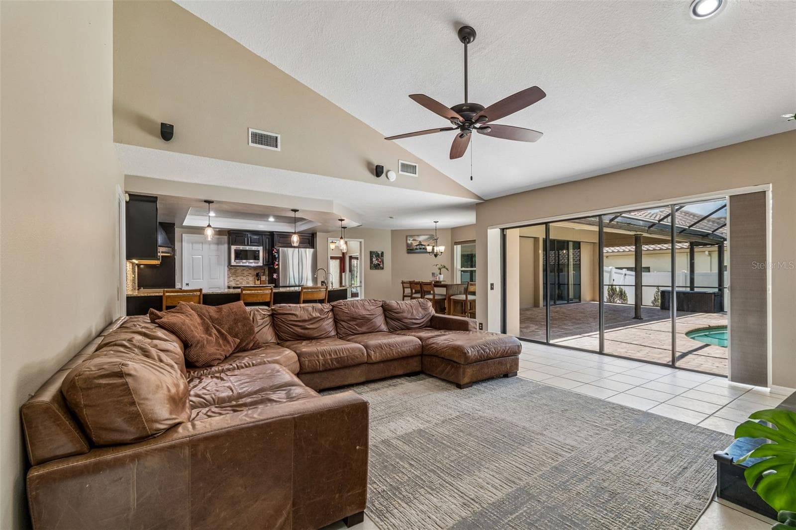 Single Family Residence at 2937 HILLCREEK CIR S, CLEARWATER, photo 27 of 57