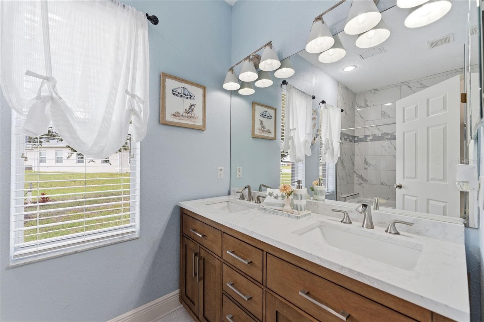 Full Bathroom # 2 - 24355 HIDEOUT TRL, LAND O LAKES