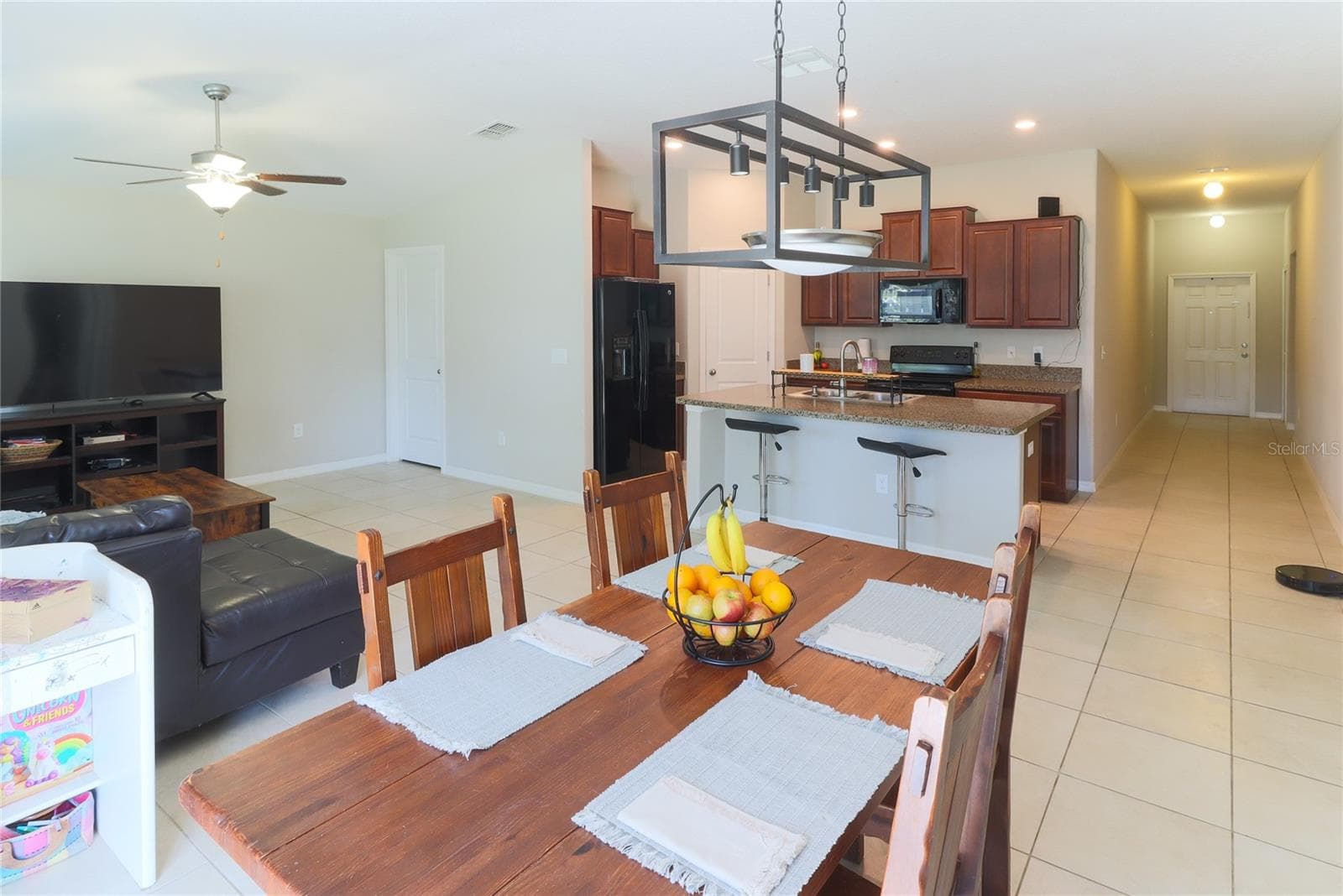 Single Family Residence at 135 CASCADE BEND DR, RUSKIN, photo 9 of 30