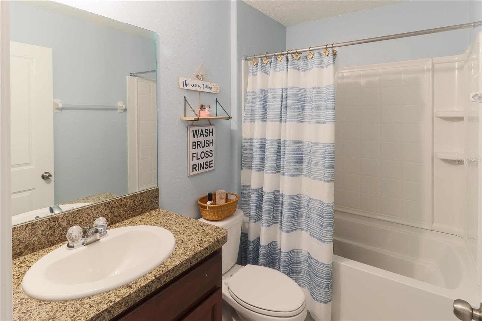 Single Family Residence at 135 CASCADE BEND DR, RUSKIN, photo 18 of 30