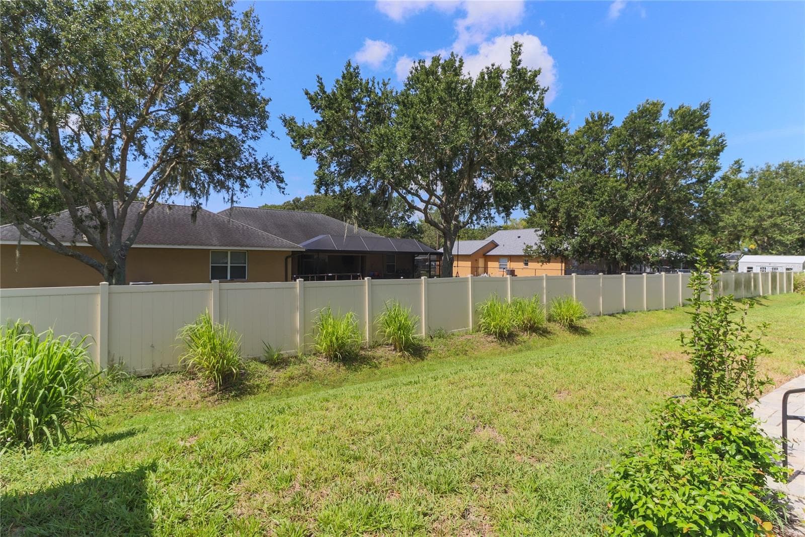 Single Family Residence at 135 CASCADE BEND DR, RUSKIN, photo 25 of 30