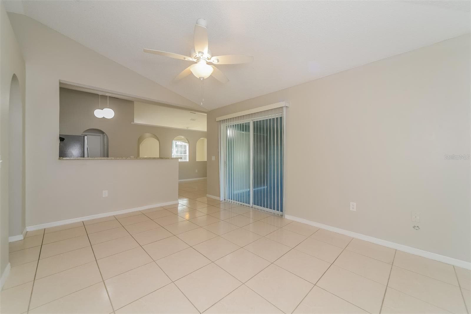 Single Family Residence at 611 BASINGSTOKE CT, KISSIMMEE, photo 11 of 21