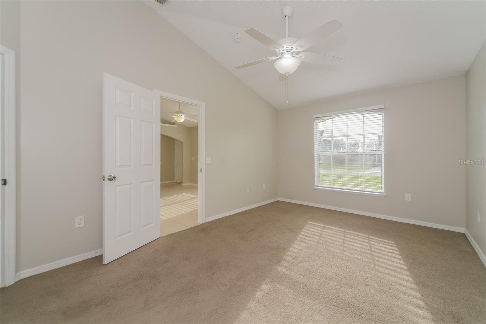 Single Family Residence at 611 BASINGSTOKE CT, KISSIMMEE, photo 12 of 21