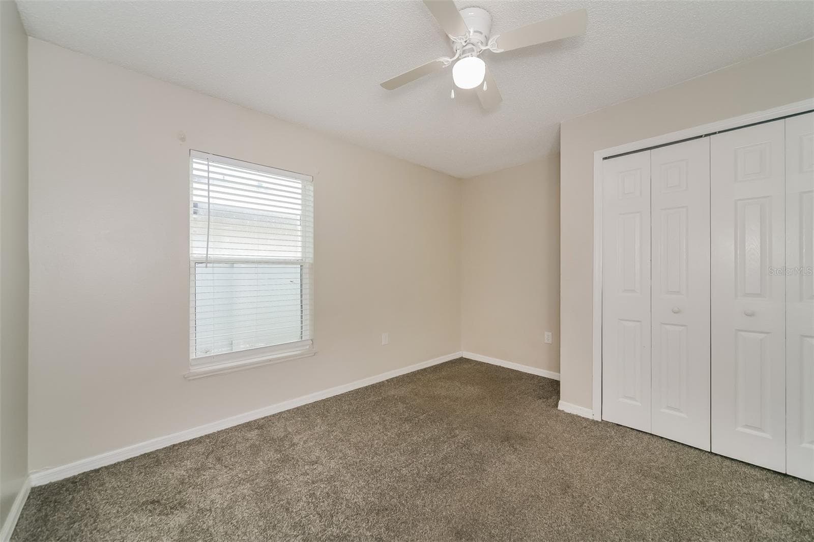 Single Family Residence at 611 BASINGSTOKE CT, KISSIMMEE, photo 16 of 21