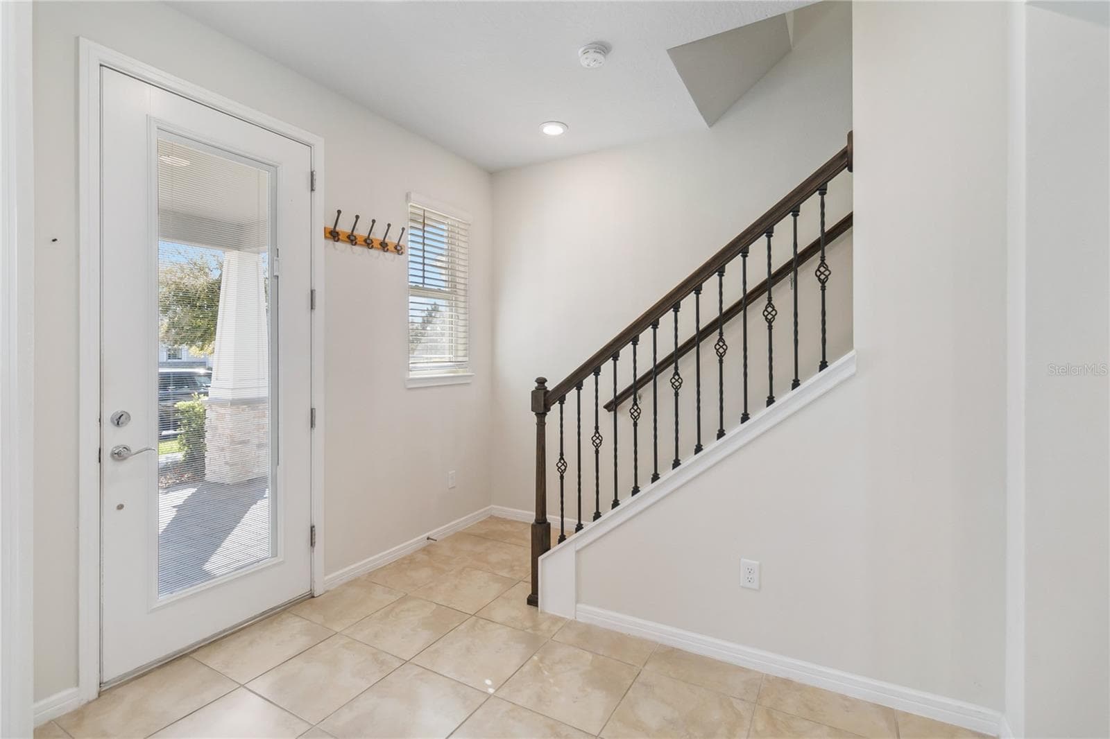 Single Family Residence at 14366 LANIKAI BEACH DR, ORLANDO, photo 10 of 61