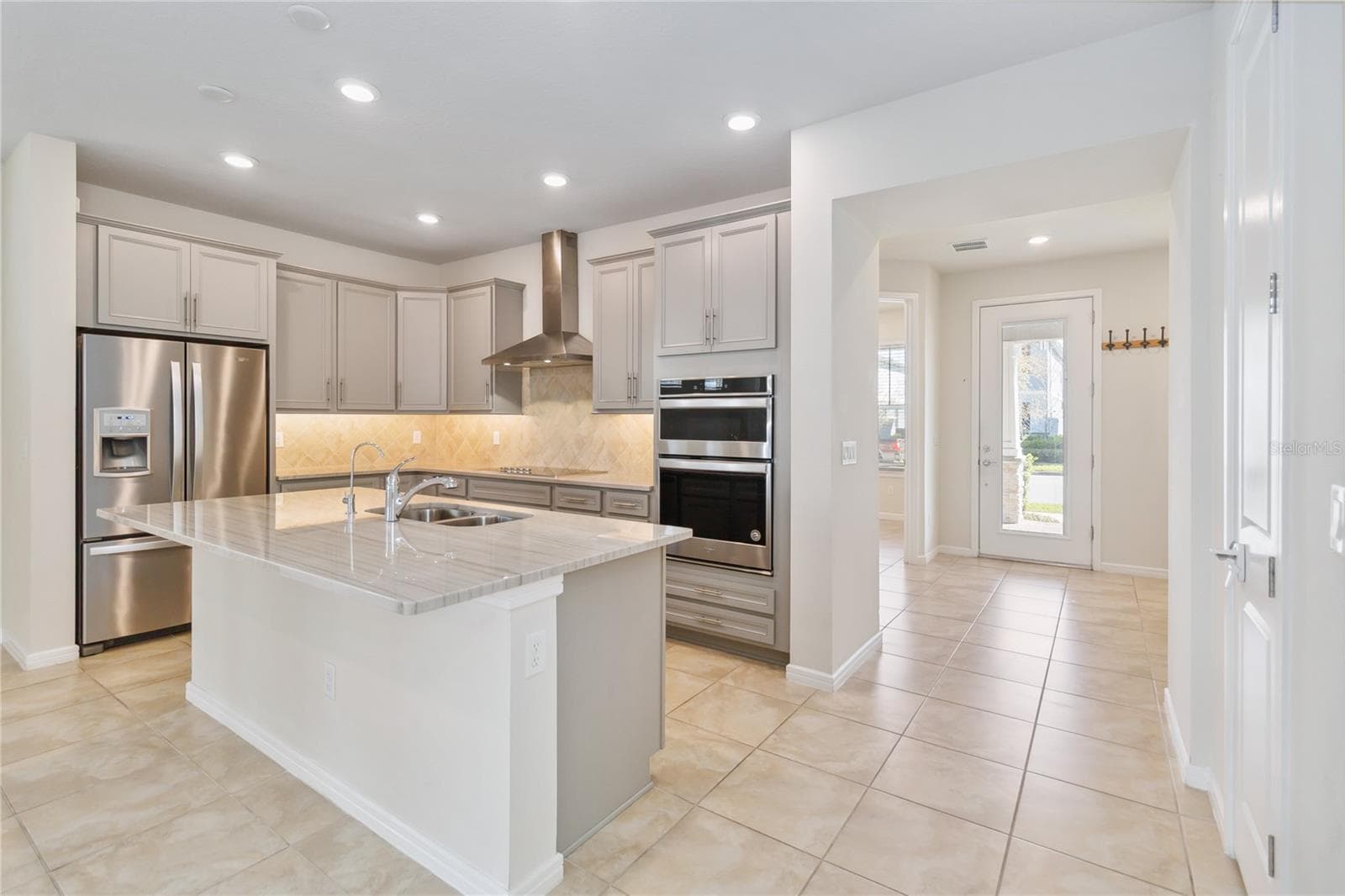 Single Family Residence at 14366 LANIKAI BEACH DR, ORLANDO, photo 15 of 61