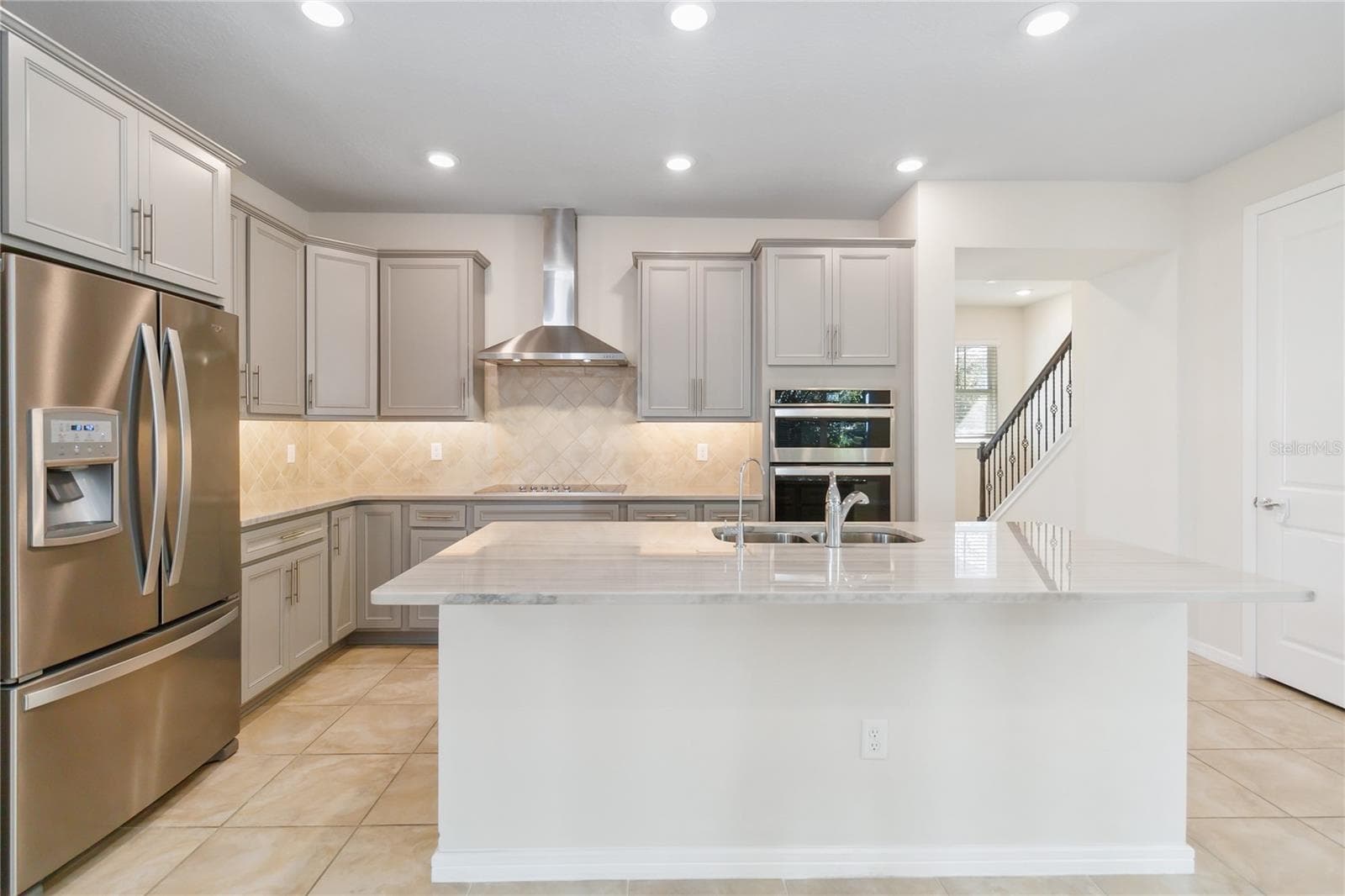 Single Family Residence at 14366 LANIKAI BEACH DR, ORLANDO, photo 16 of 61