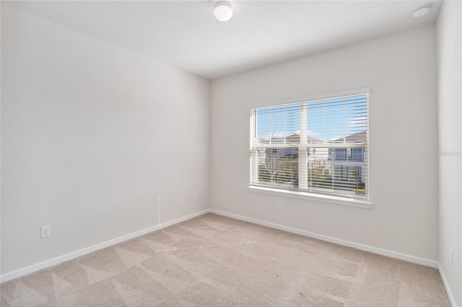 Single Family Residence at 14366 LANIKAI BEACH DR, ORLANDO, photo 26 of 61