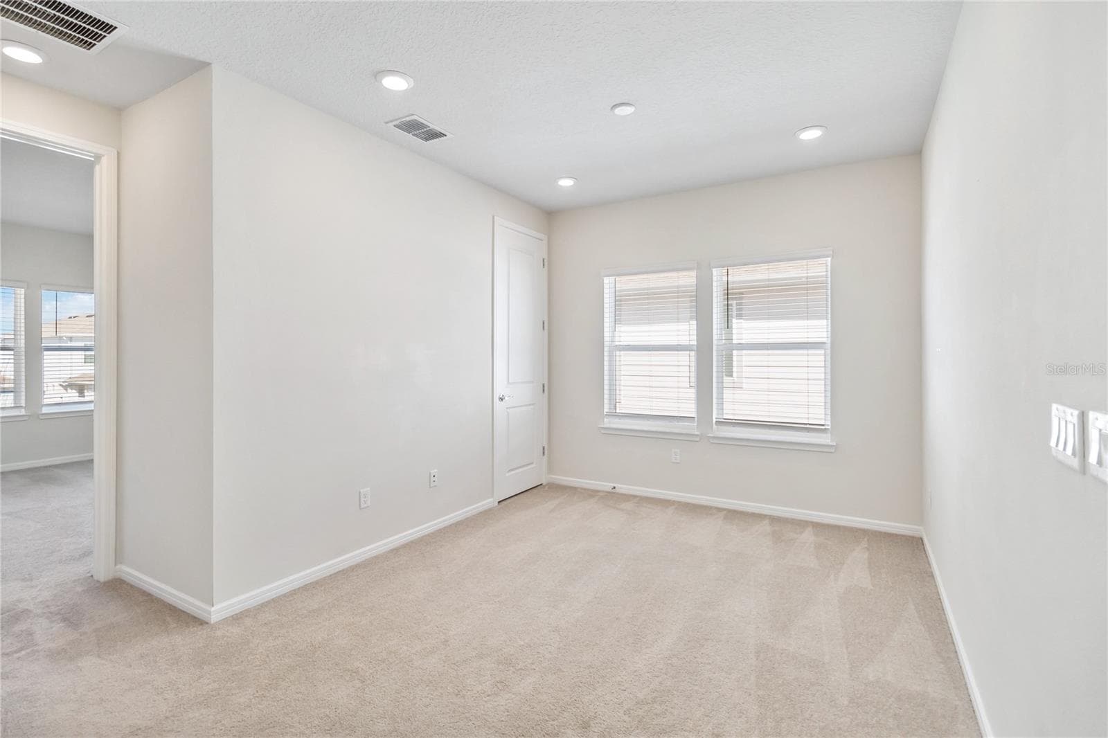 Single Family Residence at 14366 LANIKAI BEACH DR, ORLANDO, photo 30 of 61