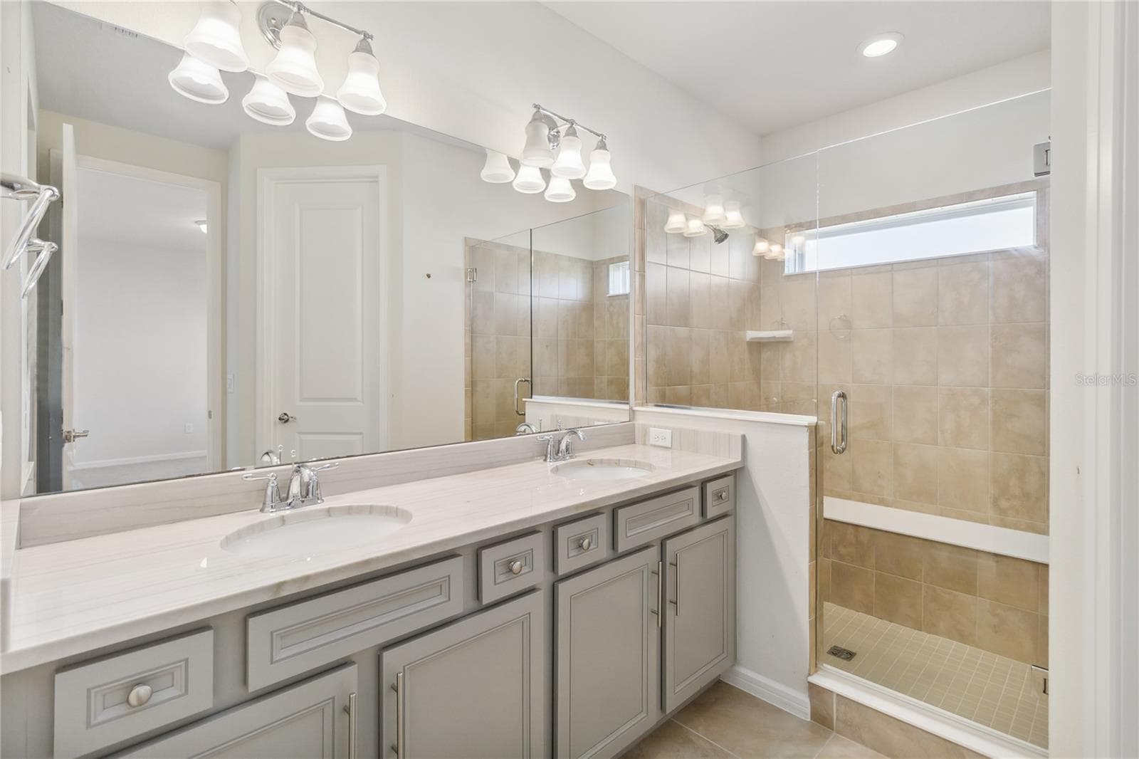 Single Family Residence at 14366 LANIKAI BEACH DR, ORLANDO, photo 31 of 61