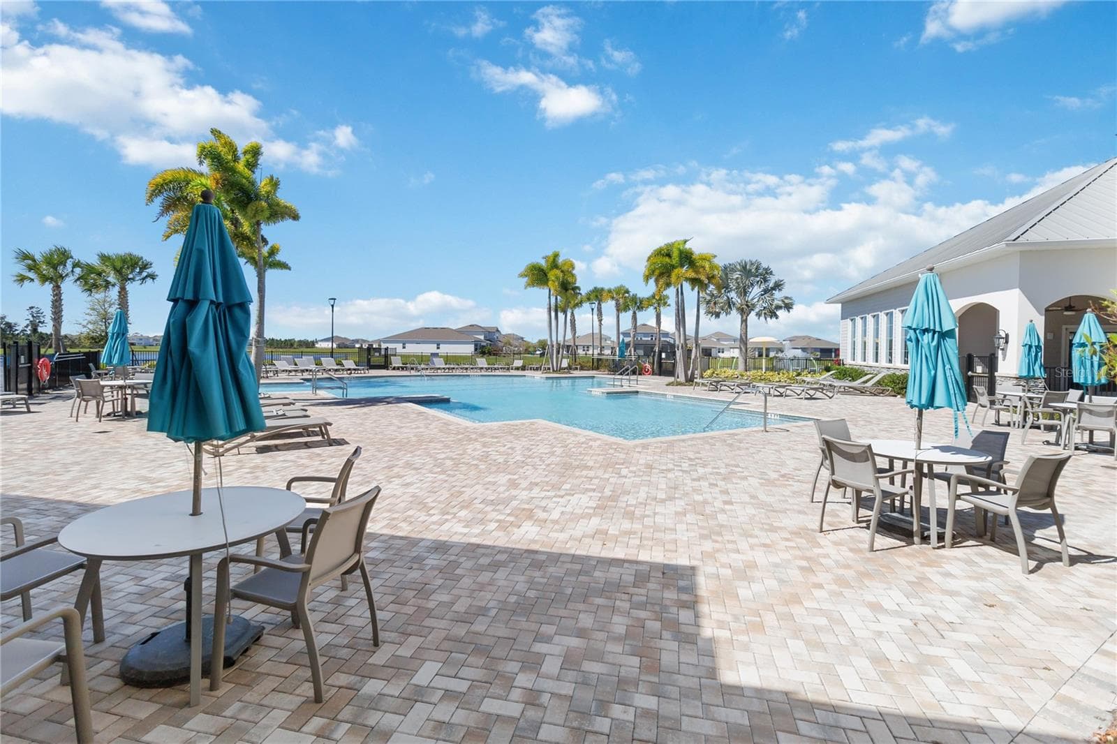 Single Family Residence at 14366 LANIKAI BEACH DR, ORLANDO, photo 42 of 61