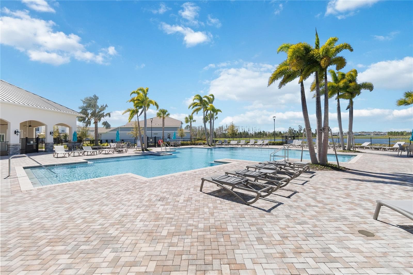Single Family Residence at 14366 LANIKAI BEACH DR, ORLANDO, photo 43 of 61