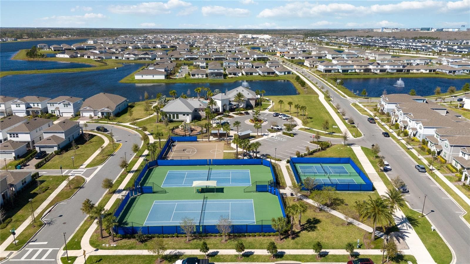 Single Family Residence at 14366 LANIKAI BEACH DR, ORLANDO, photo 54 of 61