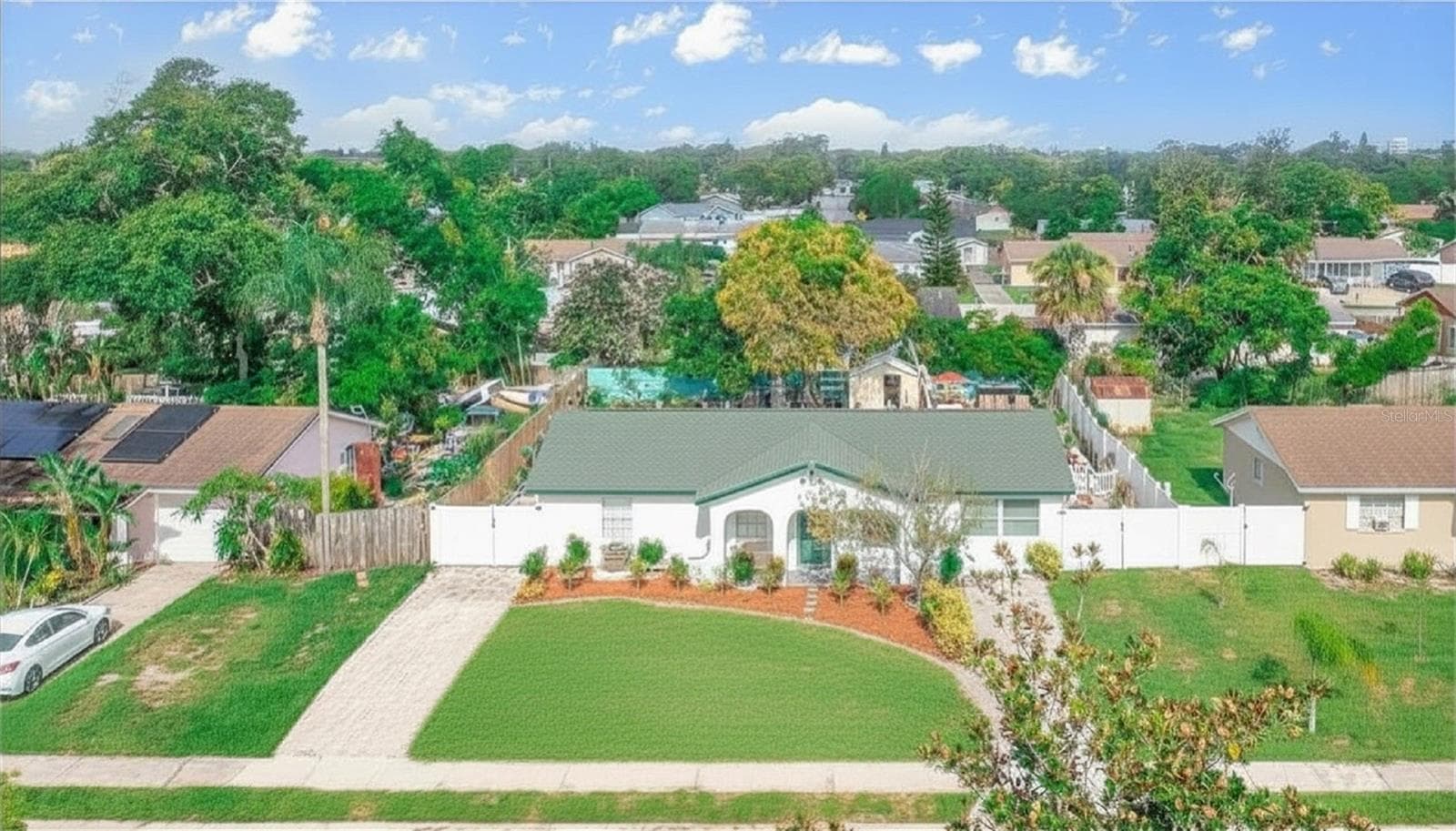 Single Family Residence at 6694 RIVO ALTO AVE, ORLANDO, photo 2 of 19