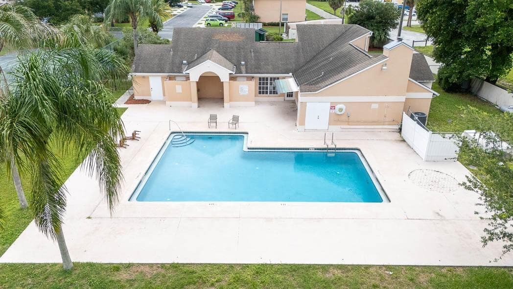 Townhouse at 649 CAPTIVA CIR, KISSIMMEE, photo 4 of 31