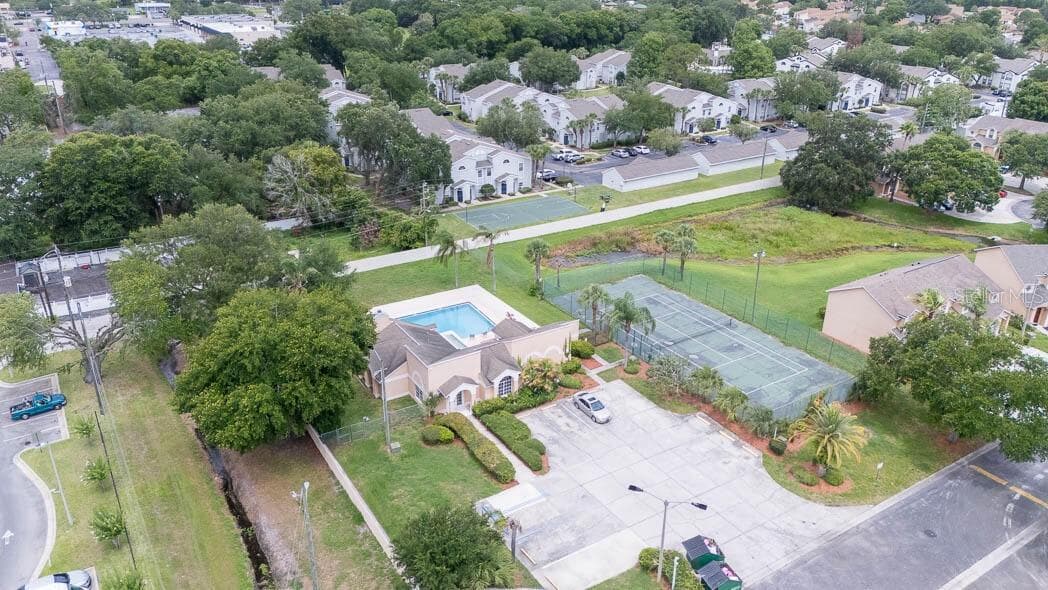 Townhouse at 649 CAPTIVA CIR, KISSIMMEE, photo 8 of 31
