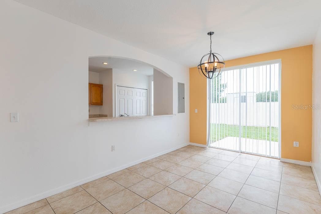 Townhouse at 649 CAPTIVA CIR, KISSIMMEE, photo 17 of 31