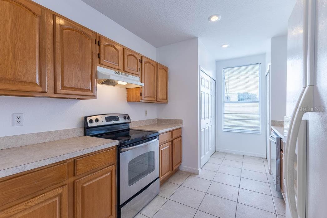 Townhouse at 649 CAPTIVA CIR, KISSIMMEE, photo 19 of 31